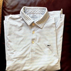 ineyard Vines Medium lightly used